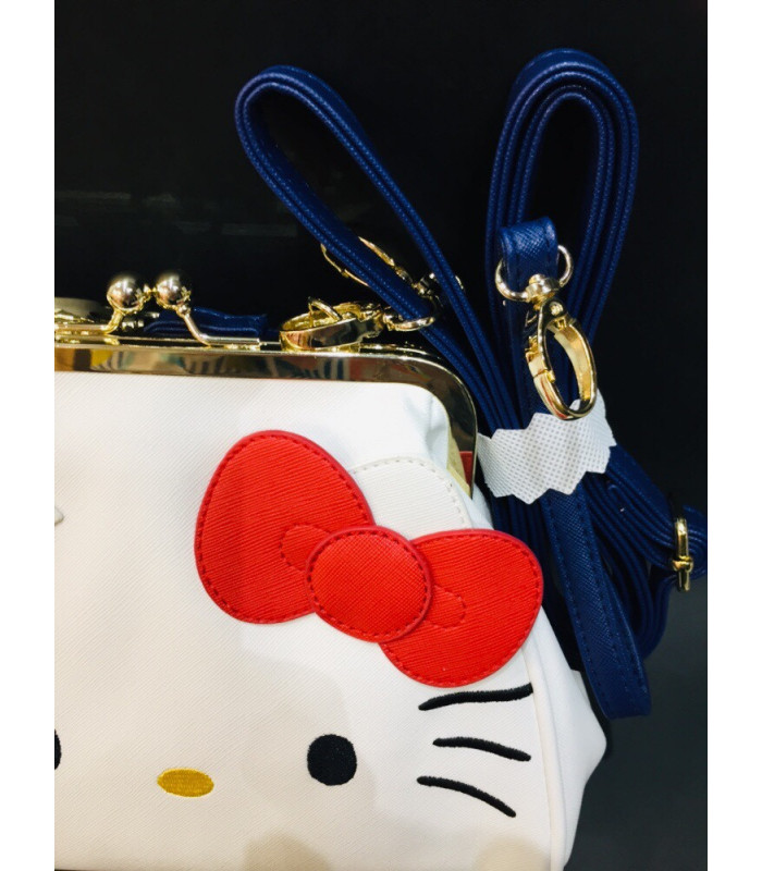 Hello Kitty Shoulder Bag: Kisslock